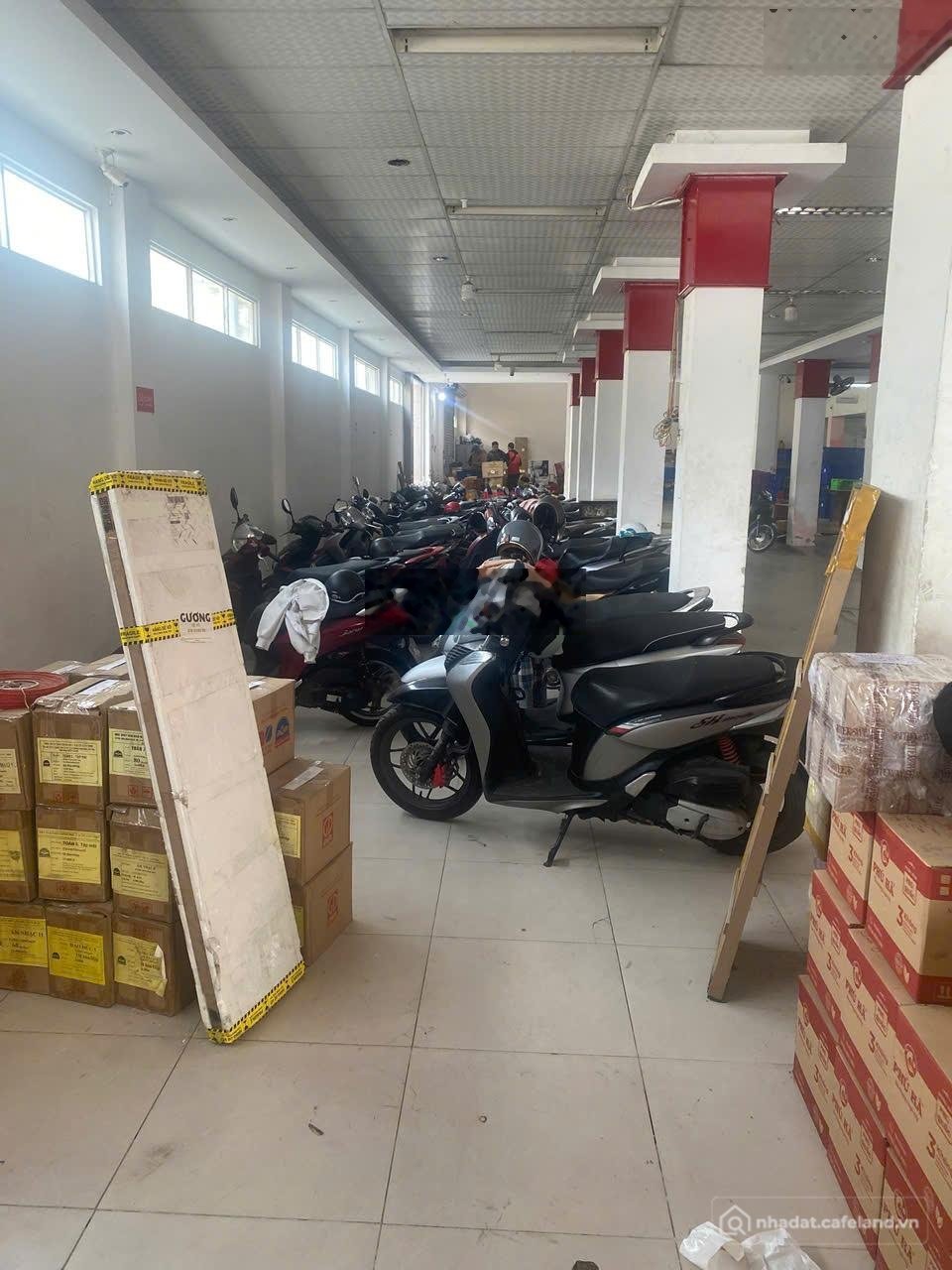 Mặt bằng: Cho thuê mặt bằng kinh doanh 400m2 mặt tiền đường Nguyễn Trung Trực (R