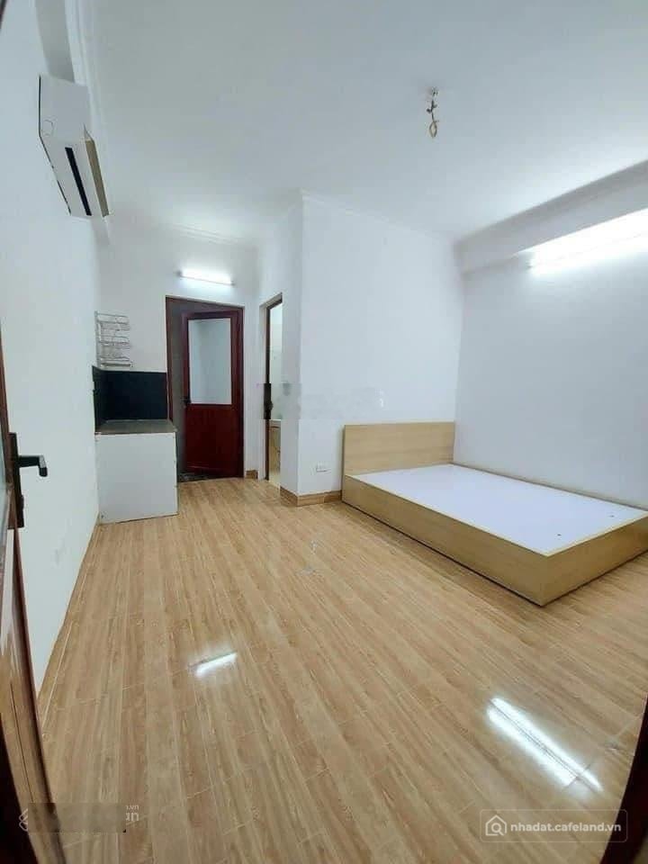 Phòng trọ: Phòng trong chung cư mini 8 tầng thang bộ và thang máy cho thuê ở ngõ