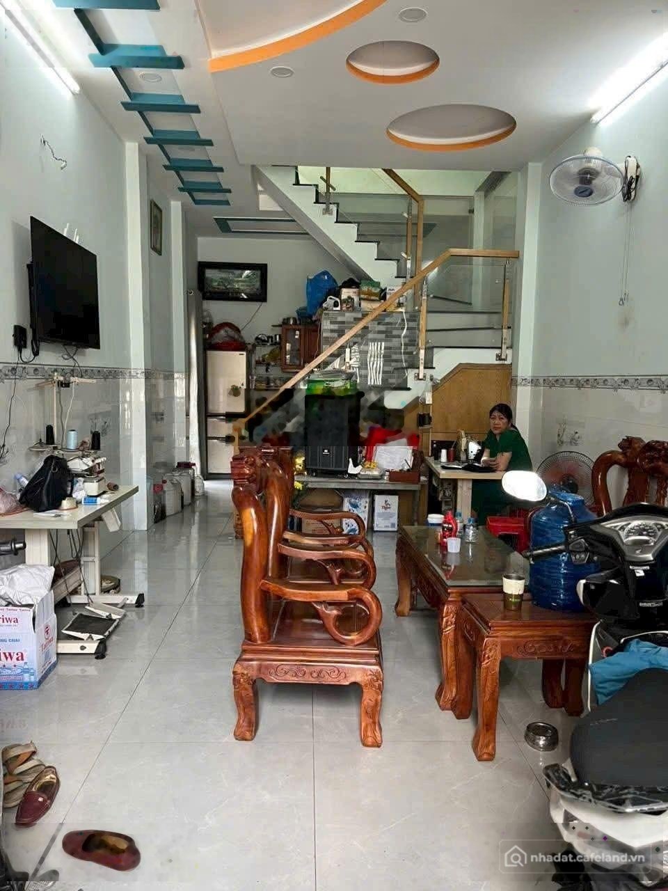 Nhà riêng: Cho thuê nhà 4x16 đúc 2 lầu 1 trệt đường lk 45 .