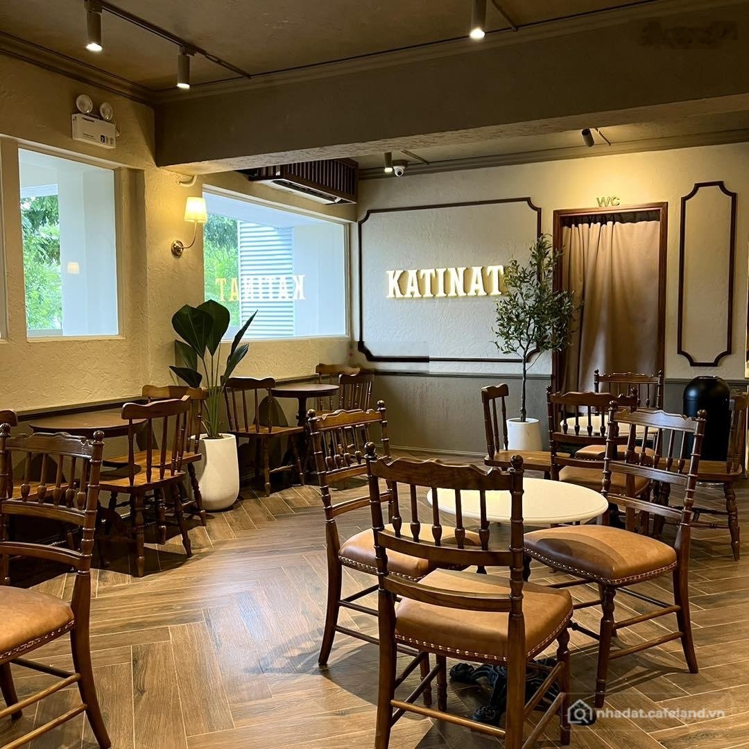 Nhà riêng: Cho thuê nhà mặt phố Phan Chu Trinh siêu đẹp, Dt: 160m2 2 tầng, mặt t