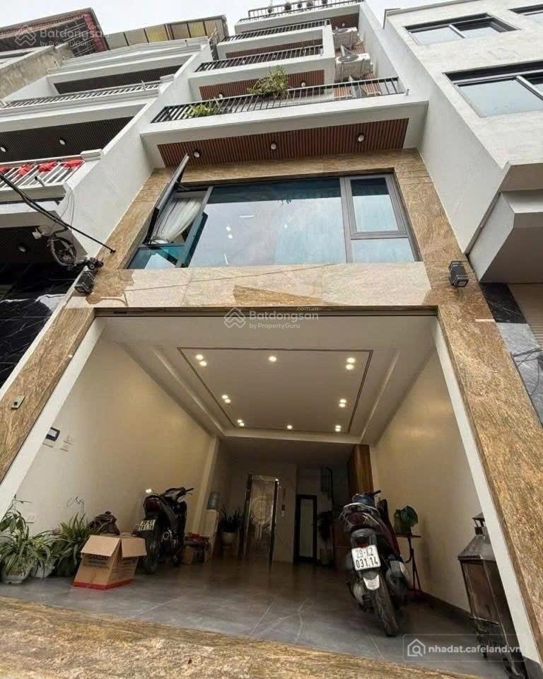 Nhà riêng: Cho thuê nhà hà kế tấn phan đình giót | 65m x 5 tầng | thang máy | ng