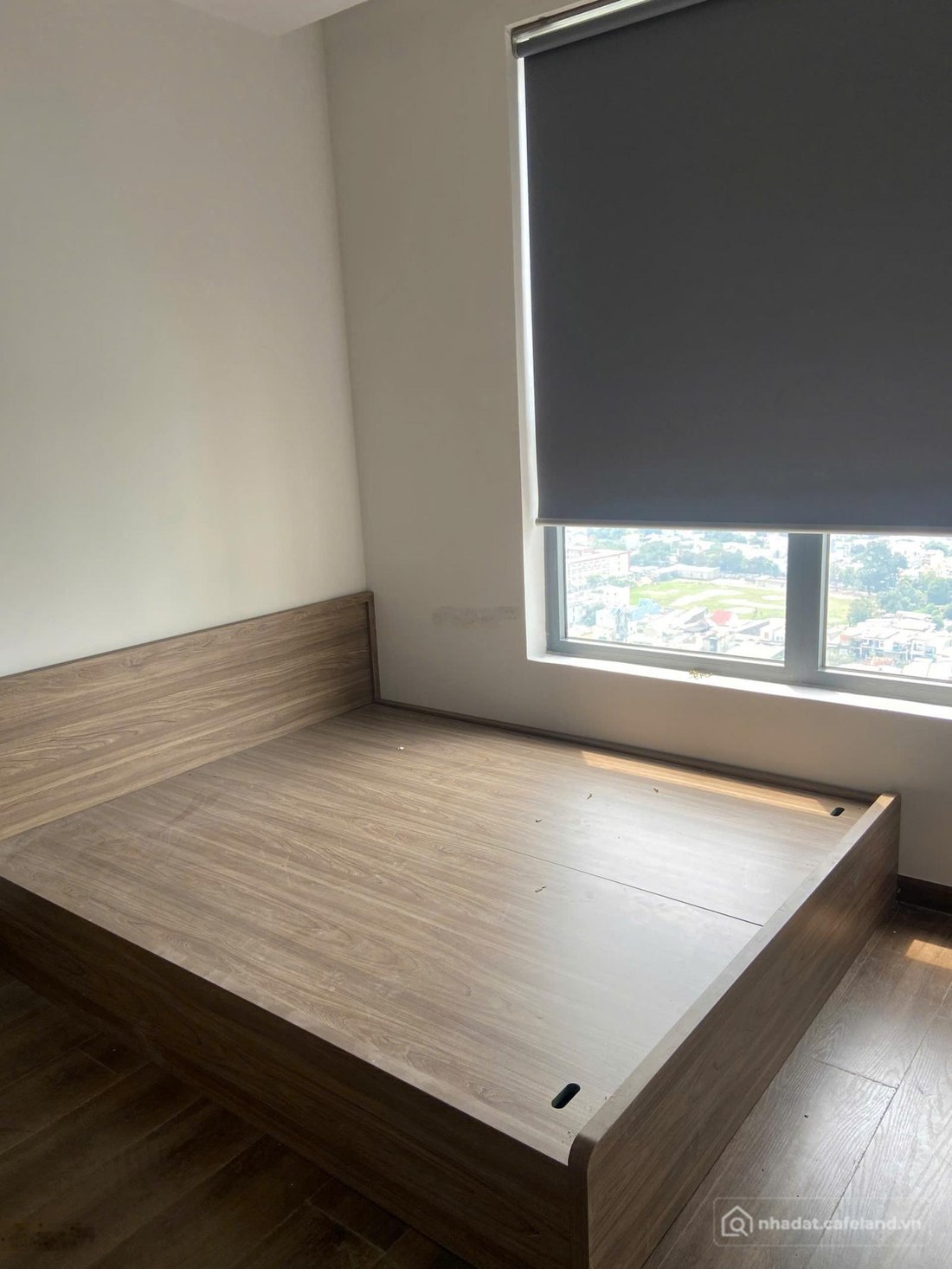 Căn hộ chung cư: Cho thuê căn kế góc, tầng 9, view Đông Nam, Bcons City, 2PN-2WC
