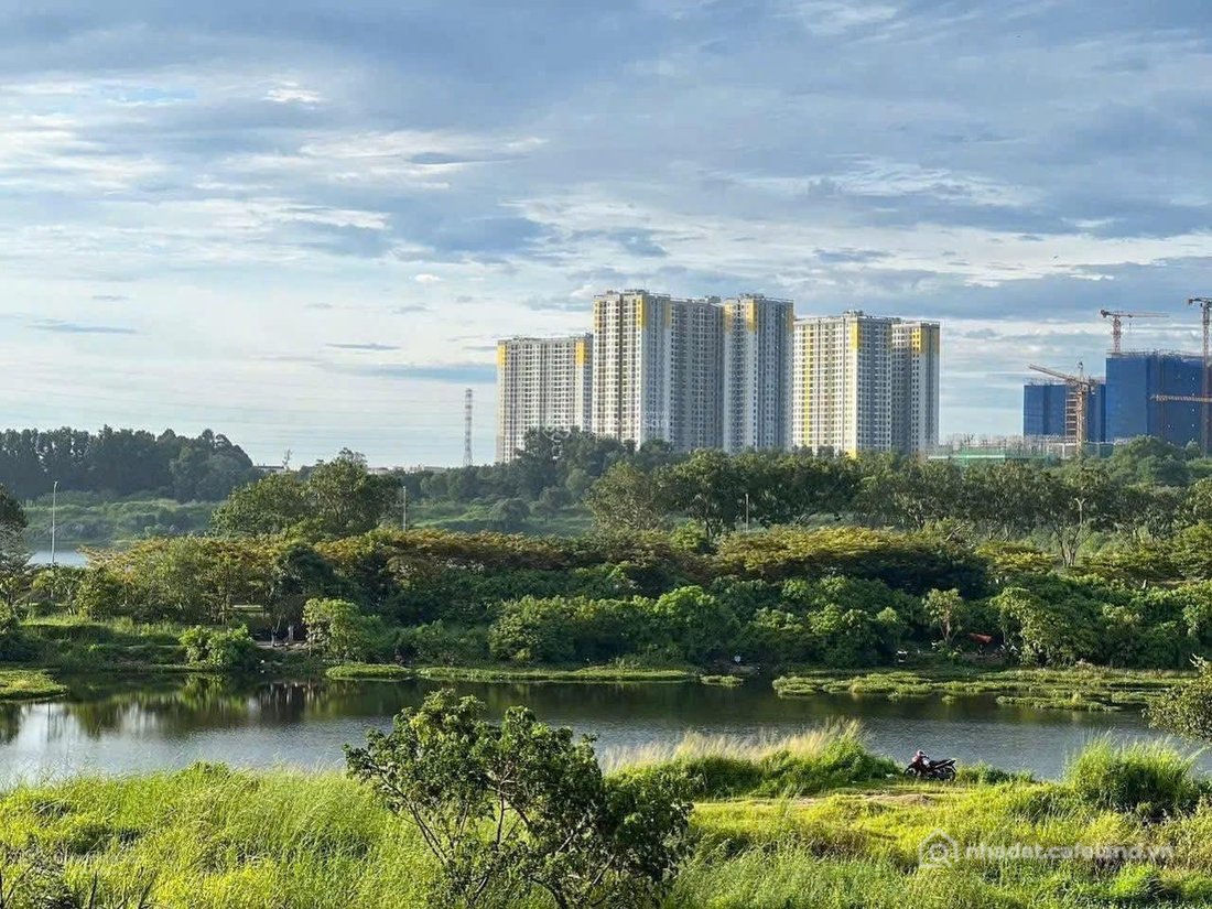Căn hộ chung cư: Cho thuê Bcons City Green Topaz 2PN/2WC nhà trống dọn vào ngay