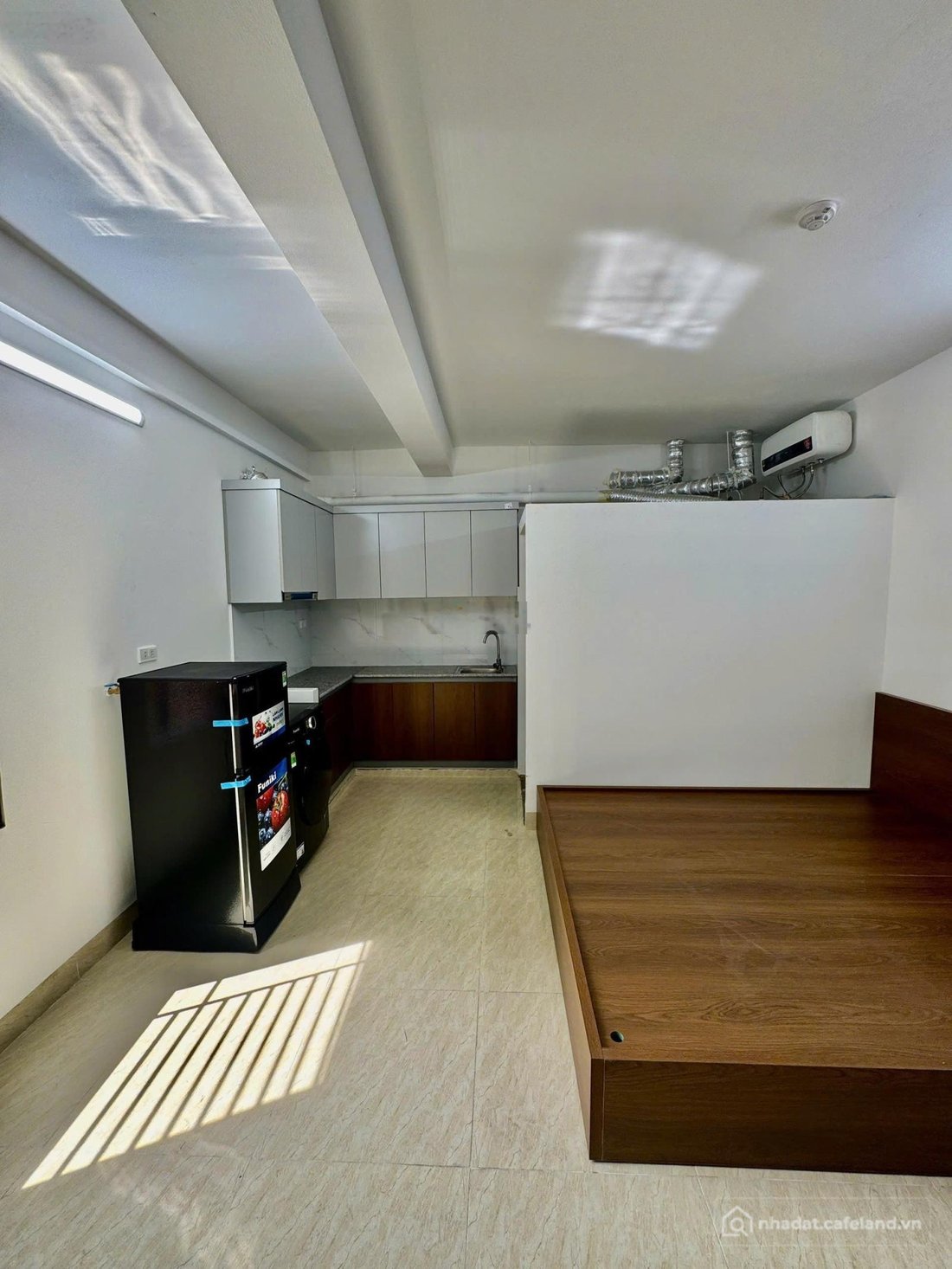 Phòng trọ: Cho thuê phòng đẹp phố Dương Quảng Hàm - 28m² - Có máy giặt riêng - B