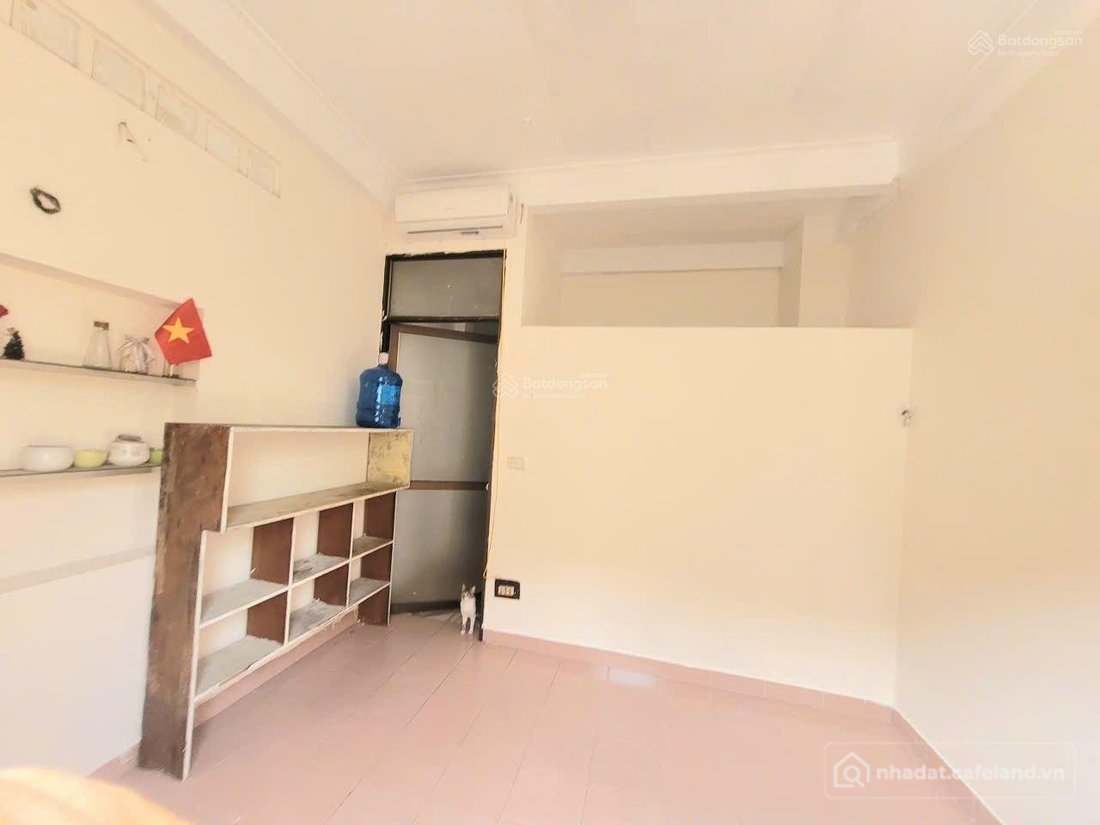 Phòng trọ: Chính chủ cho thuê nữ phòng tầng 3 ở 180 Nguyễn Lương Bằng chỉ 3tr/th