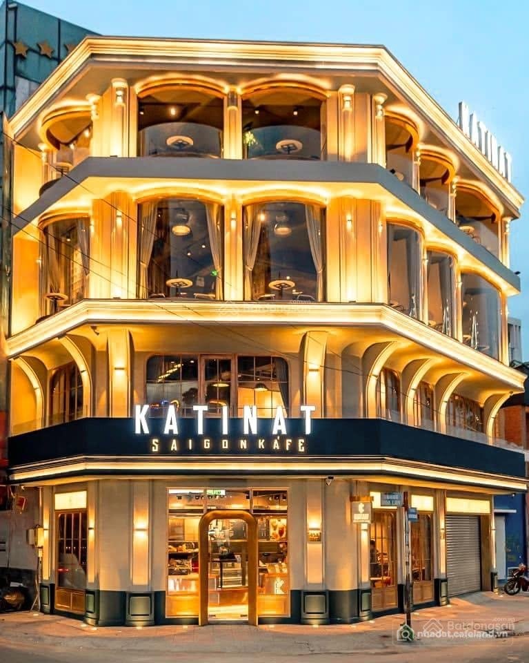 Nhà riêng: Cho thuê shophouse 400m2, MT Phan Xích Long, 300 triệu VND