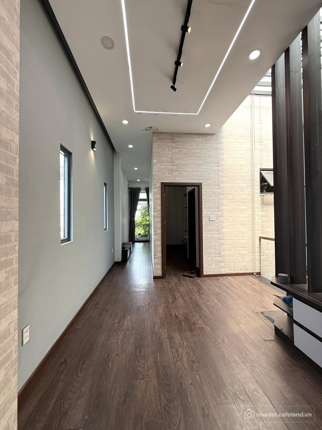 Nhà riêng: Nhà 3 phòng ngủ, full nội thất, sân ô tô, giá hời 9,5 triệu/tháng, Th