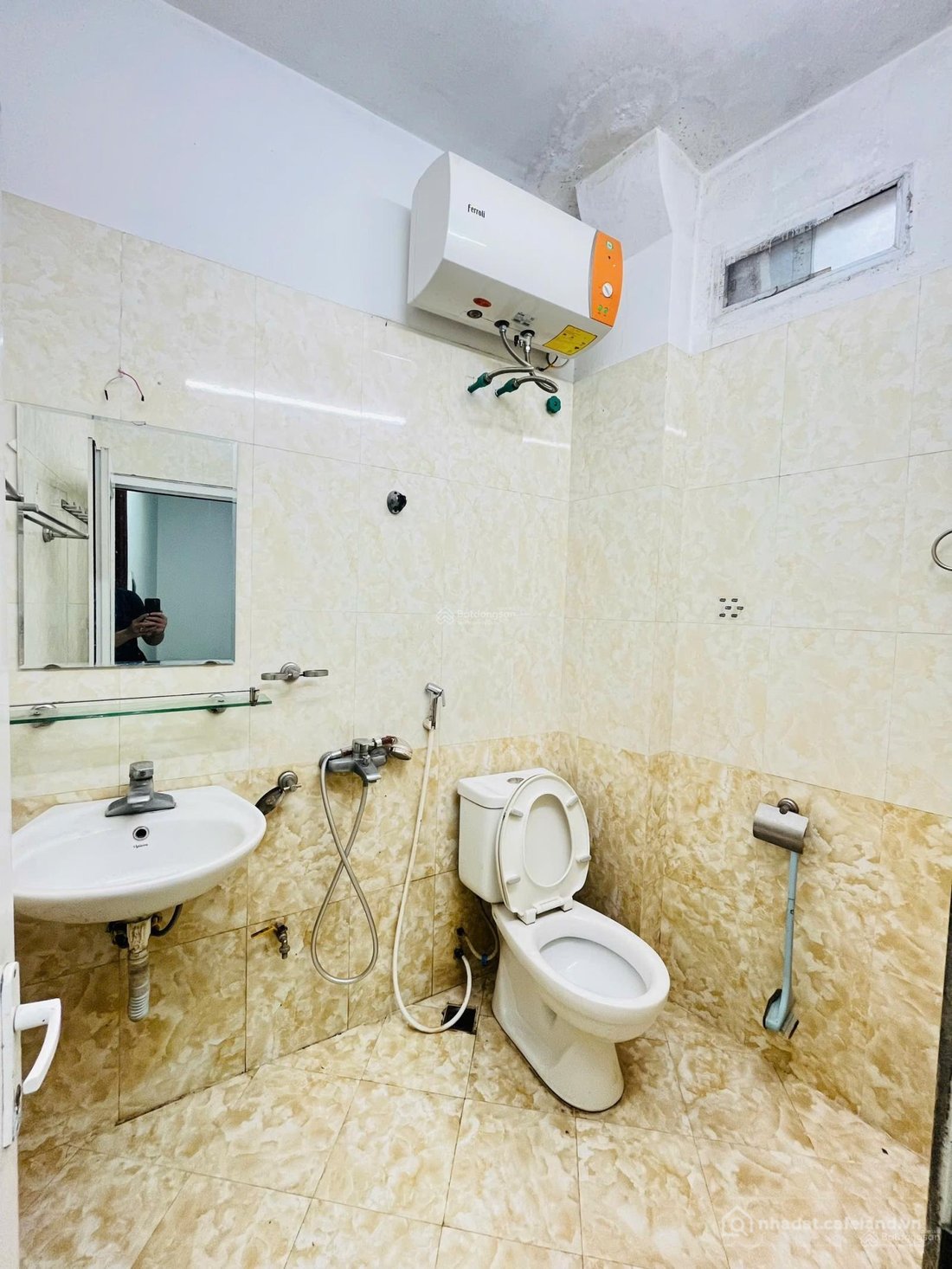 Nhà riêng: Cho thuê nhà nguyên căn 793 Trương Định 35m2 x 5 tầng, 14 triệu có th