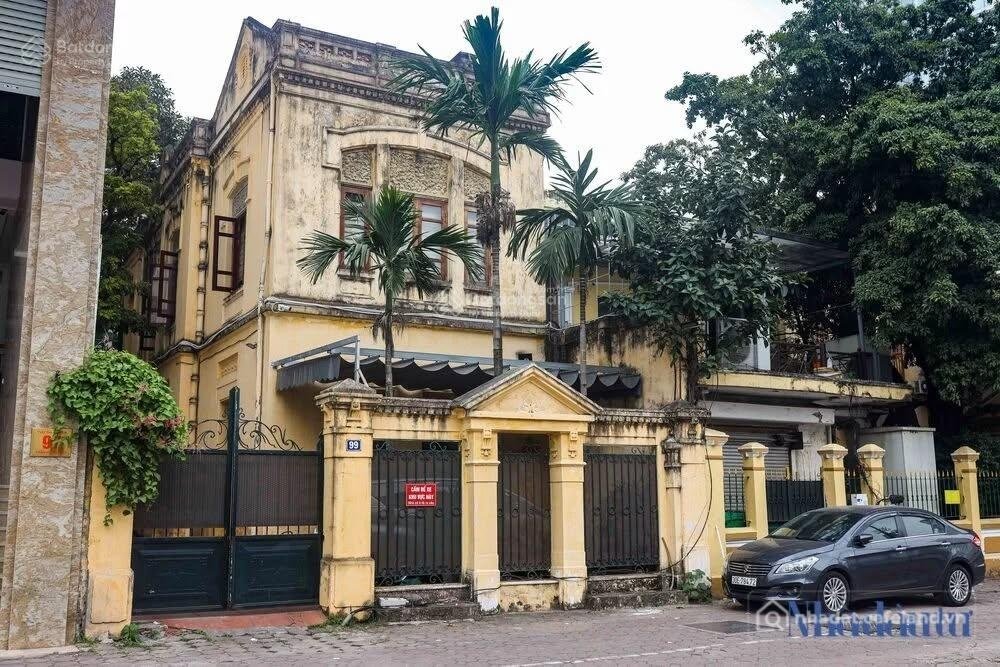 Nhà riêng: Cho thuê Biệt Thự Nguyễn Thượng Hiền, 529m2 Diện tích, 300m2 xây, 2,5