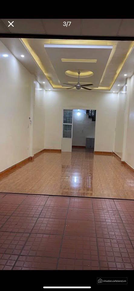 Nhà riêng: Cho thuê nhà 3 tầng mặt tiền 50m2 tại Trần Hưng Đạo, Thái Bình, giá 6
