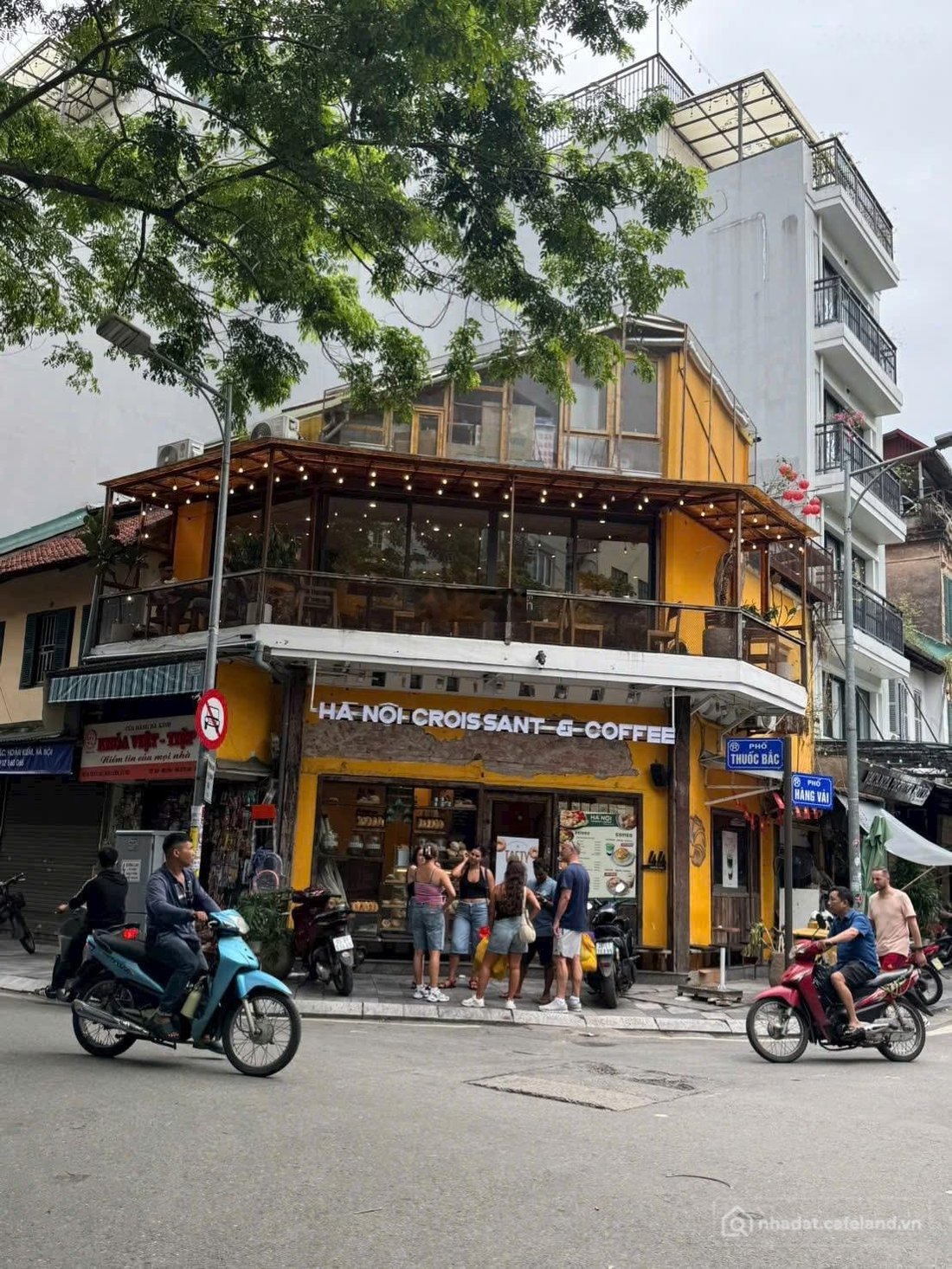 Mặt bằng: Cho thuê cửa hàng 5m mặt tiền, 200 triệu, 500m² tại phố Hàng Đường, Ho