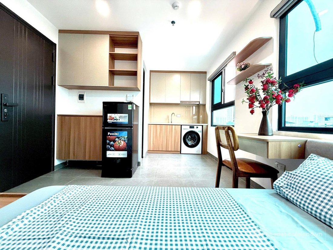 Phòng trọ: Cho thuê CCMN cực đẹp, có máy giặt riêng tại 663 Trương Định, gần Bác