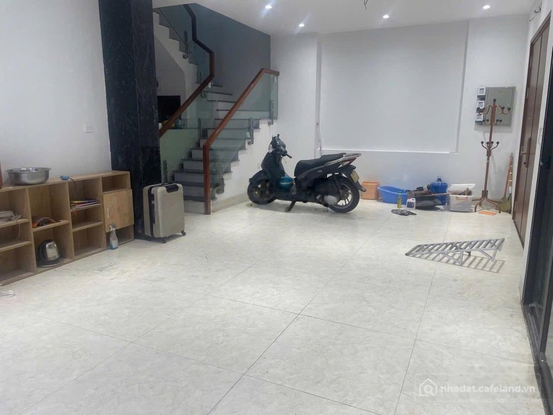 Mặt bằng: Cho thuê MBKD tầng 1 - Võng Thị - Lô góc - 2 mặt tiền - Ô tô đỗ cửa