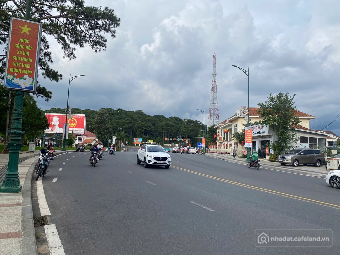 Mặt bằng: Cho thuê mặt bằng mặt tiền đường Trần Hưng Đạo, phường Xuân Hương, Đà