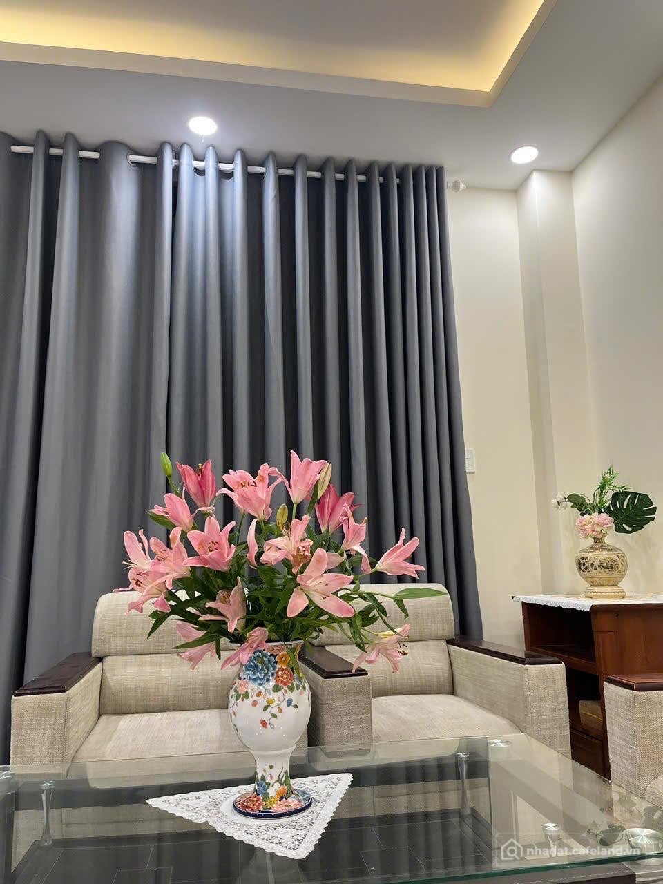 Biệt thự: Nhà phố 4 ngủ - Giá 38 triệu/tháng - Full nội thất - GS MetroCity