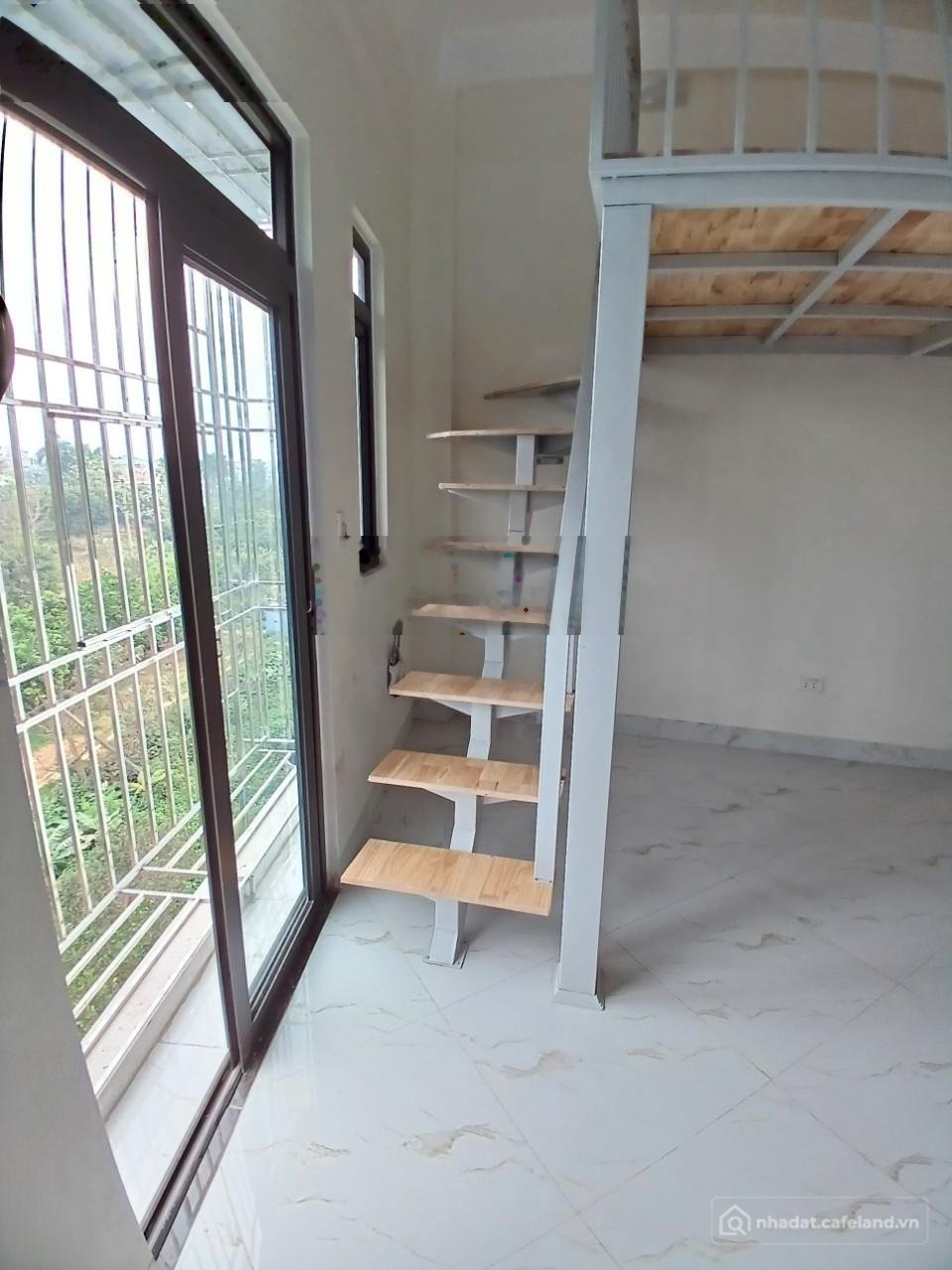 Phòng trọ: Tôi chủ nhà cho thuê căn hộ khép kín, có 2 phòng ngủ, có gác xép, tha