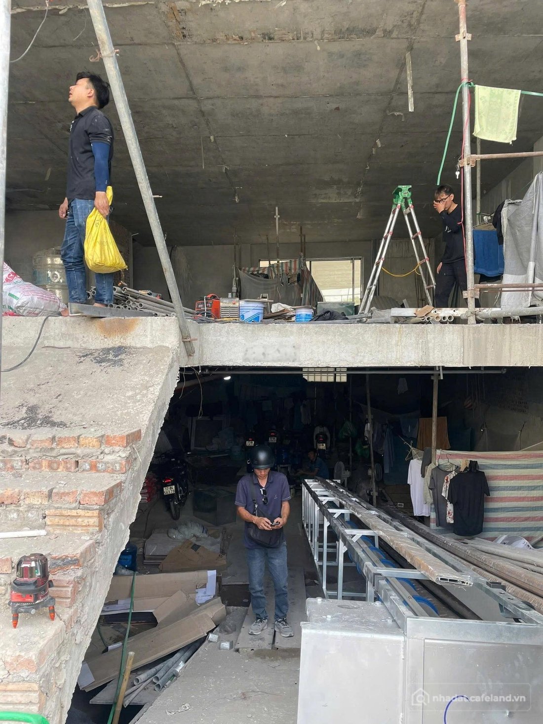Nhà riêng: Siêu phẩm mặt phố Nguyễn Văn Cừ - Hồng Tiến 180m², Mt 8.4, 7 tầng, hầ