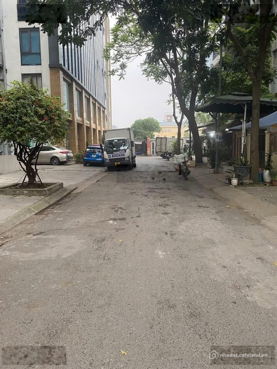 Nhà riêng: Cho thuê nhà số 31A đường Nguyễn Bá Khoản. DT: 115m² x 4,5T. MT: 6m.