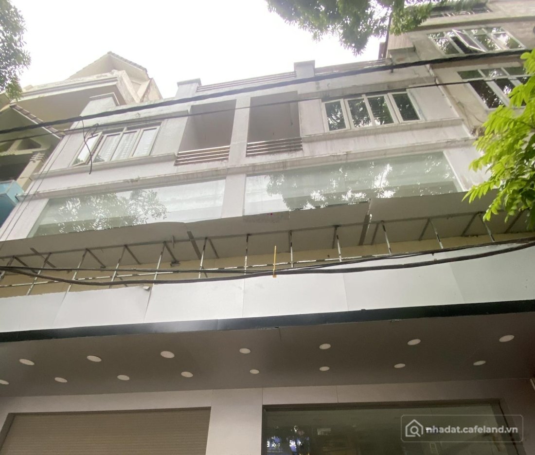 Nhà riêng: Thuê nhà trung tâm Kinh Bắc gần chợ Lớn, mặt tiền 9m