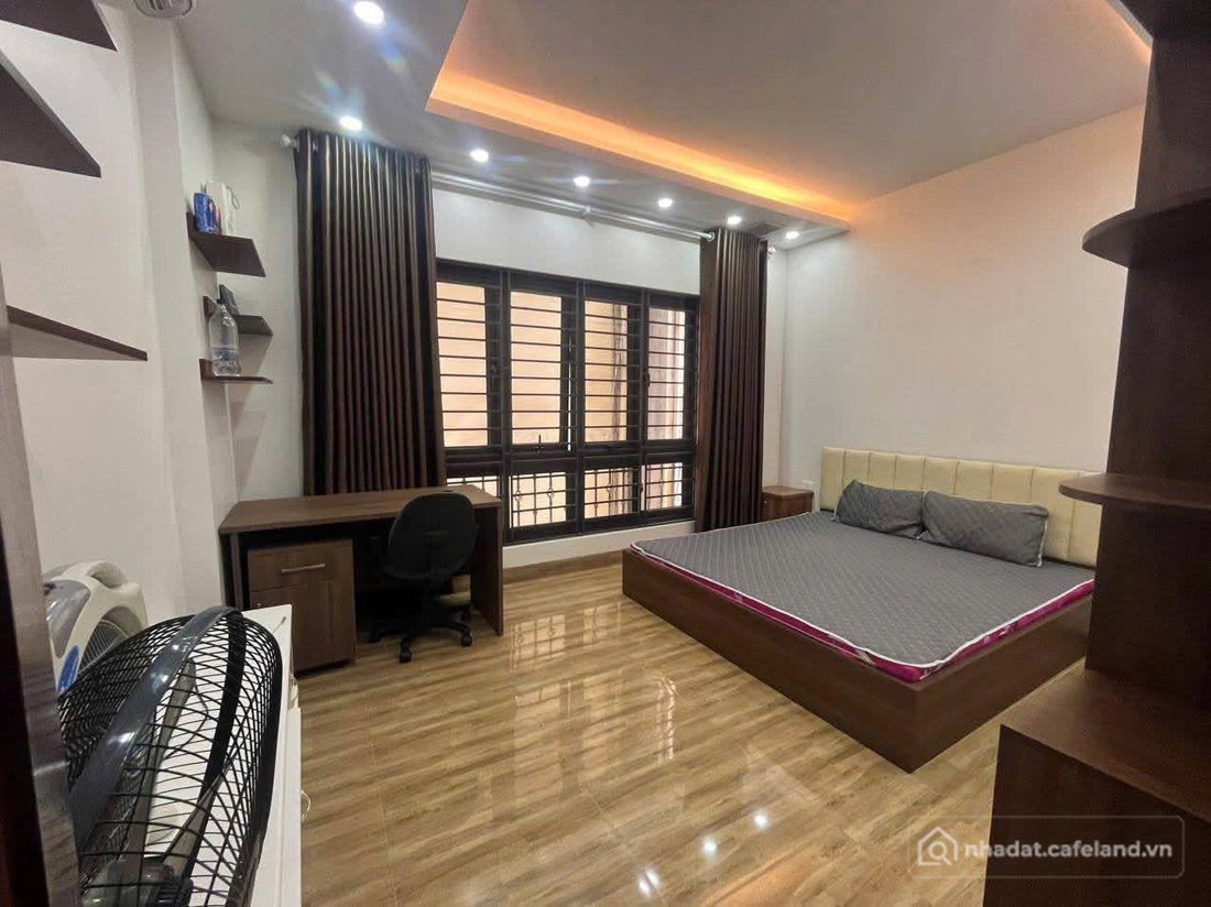 Nhà riêng: Cho thuê nhà 40m2 x 4 tầng, full nội thất, ô tô tránh tại Lê Đức Thọ,
