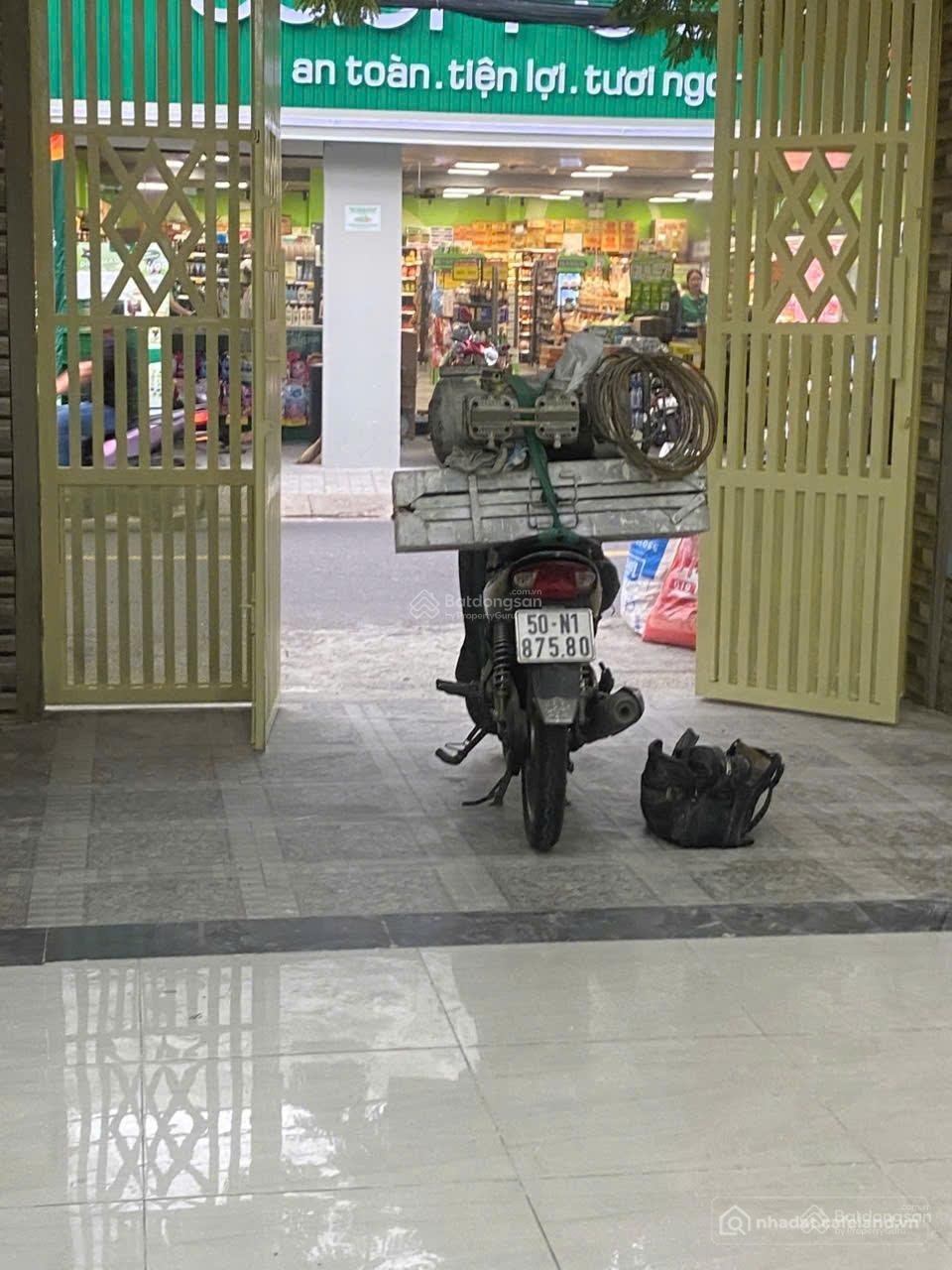 Nhà riêng: Cho thuê nhà mặt phố 253 Trịnh Đình Trọng, Tân Phú, 18 triệu, 150m2