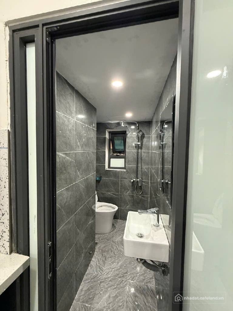 Bán căn hộ Mini, Dịch vụ: Nhà tập thể Nguyễn Công Trứ, 3 phòng ngủ full đồ, trun