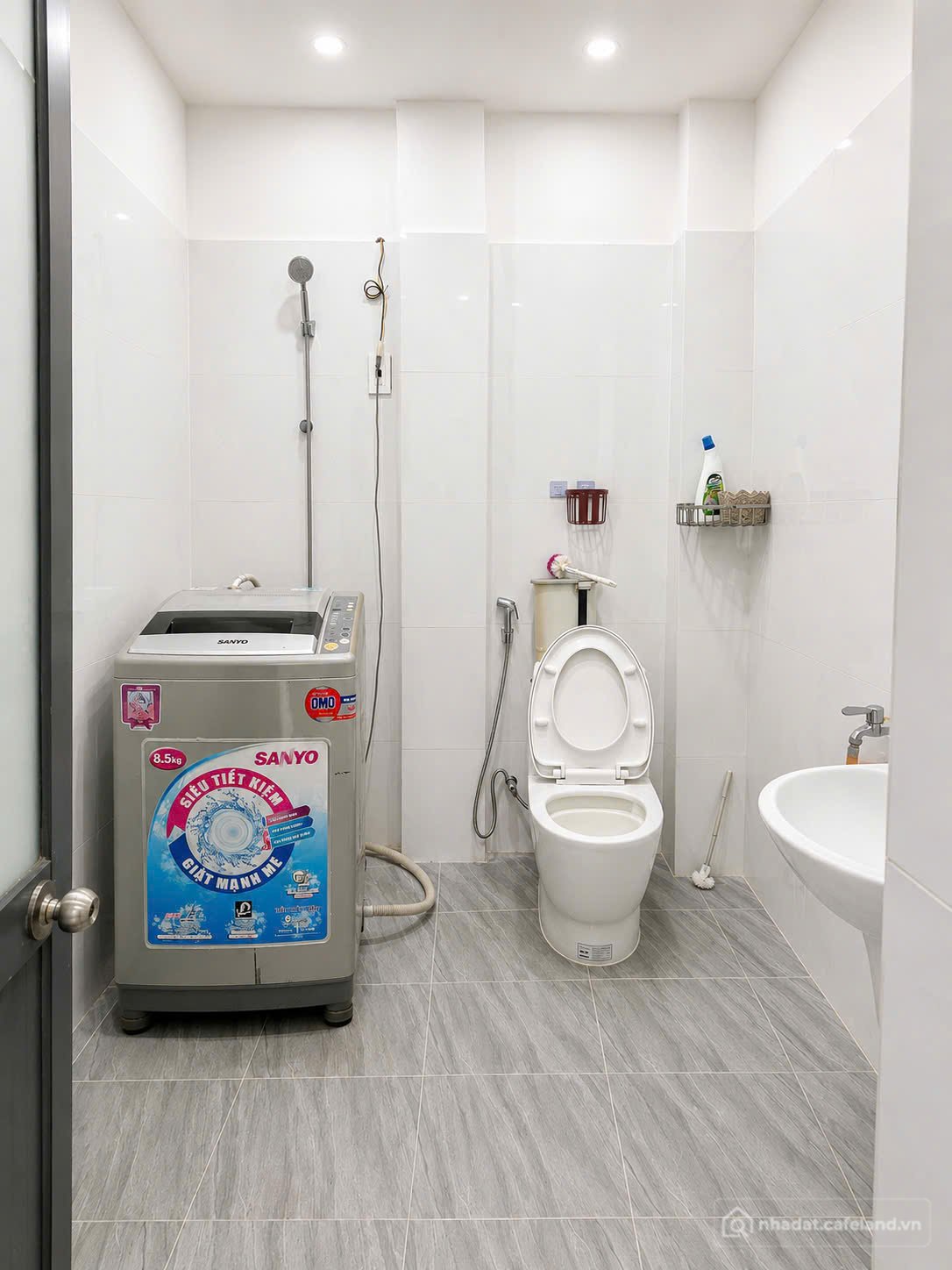 Nhà riêng: Cho thuê nhà 2 tầng, đường Lương Định Của, thành phố Nha Trang, ngay