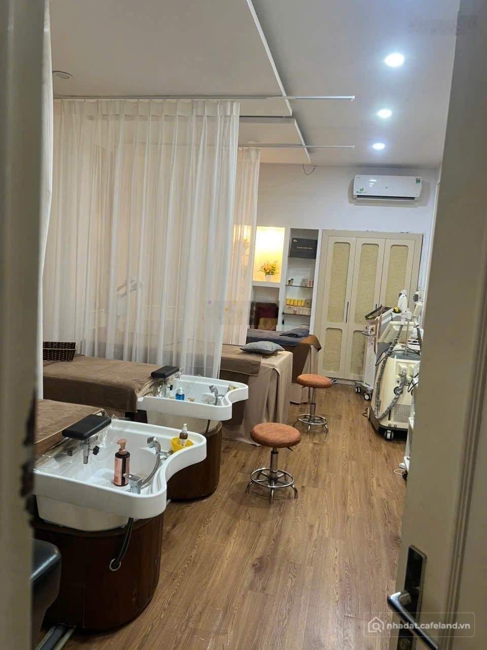 Mặt bằng: Sang nhượng spa đang hoạt động tại Trần Quý Kiên, Cầu Giấy mặt tiền 5m