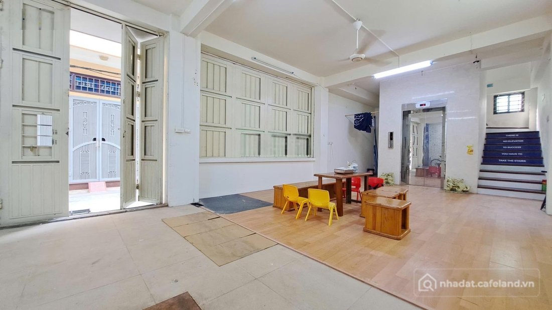 Mặt bằng: Cho thuê cửa hàng tầng 1 diện tích 50m2, mặt tiền 10m, khu Bách Khoa