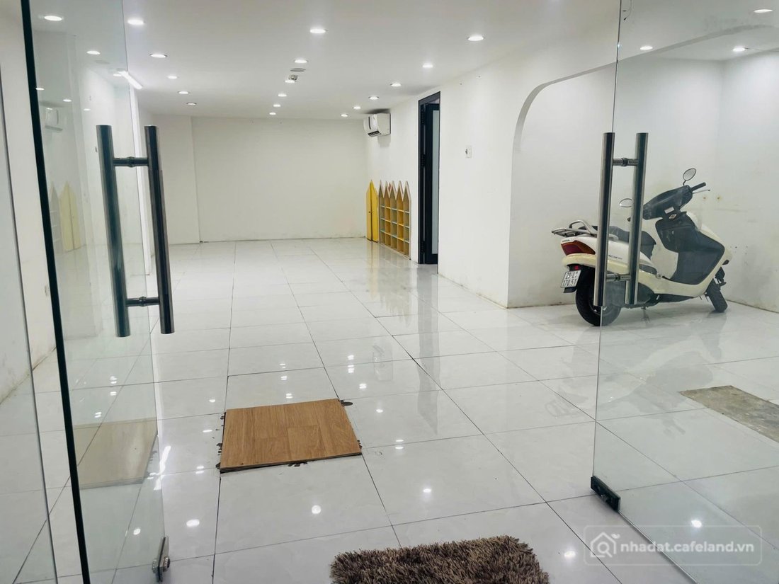 Mặt bằng: Cho thuê cửa hàng 60m2, 15 triệu 60m2 sử dụng tầng 1 kinh doanh tốt