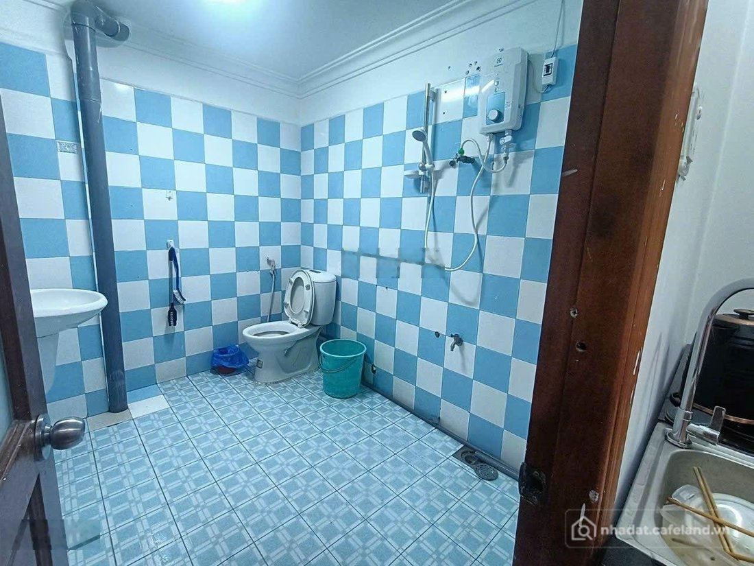 Phòng trọ: Trọ 200 Cộng Hòa. Giá 1,6 triệu bao chi phí