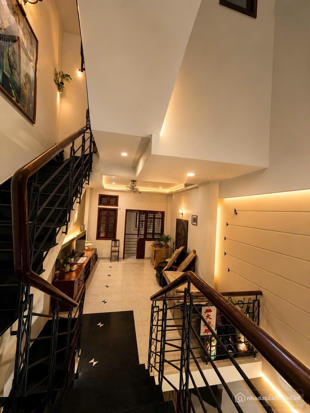 Nhà riêng: Cho thuê nhà nguyên căn hxh Phan Văn Trị - Nguyễn Văn Cừ Phường Chợ Q