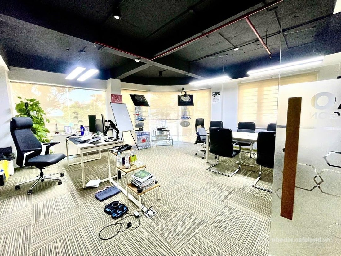 Văn phòng: Cho thuê mặt bằng căn góc tầng trệt-5 x 20-100m2-lối đi riêng, KDC Tr