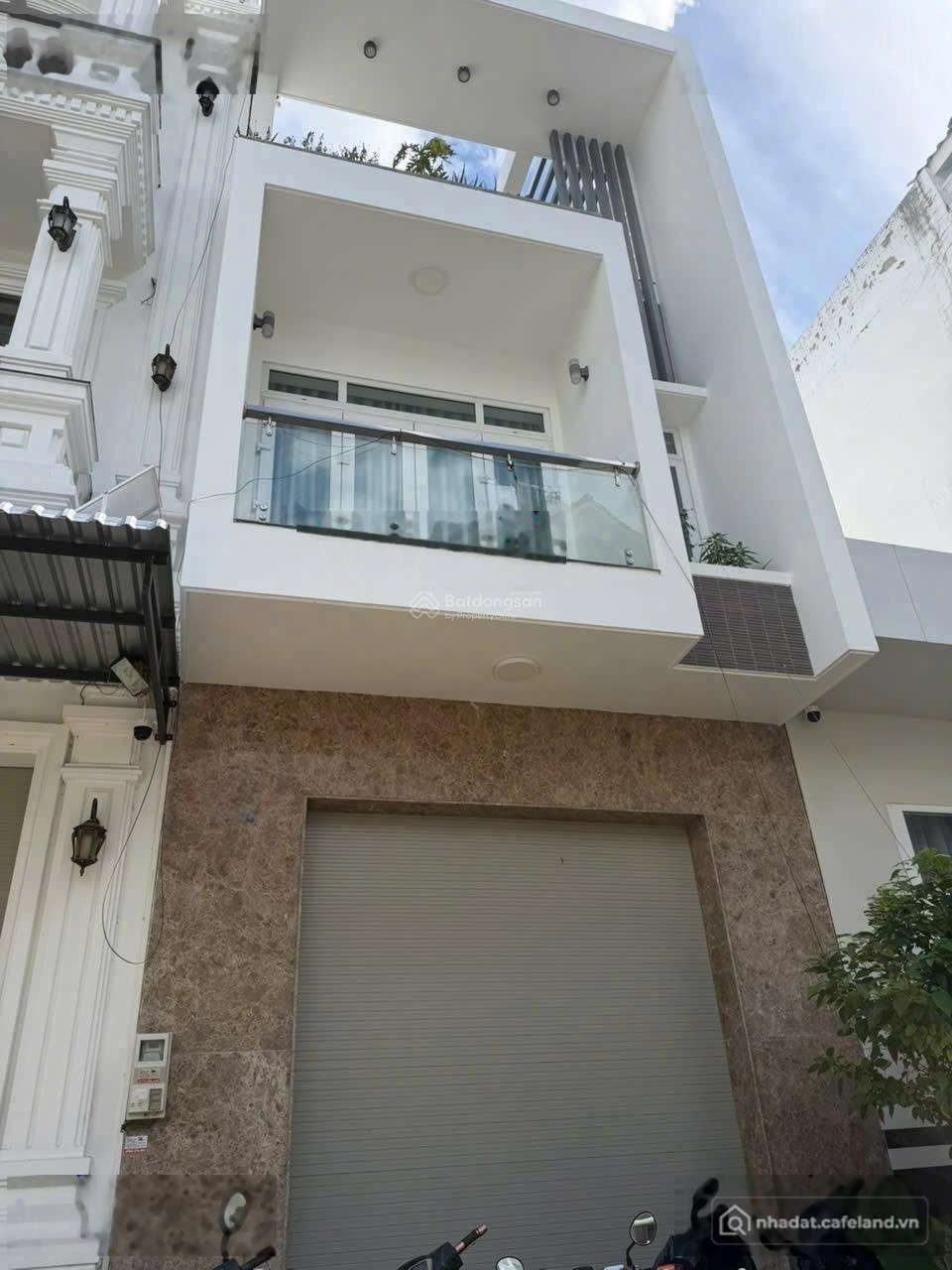 Nhà riêng: Cho thuê nhà 1 trệt 2 lầu mặt tiền KDC Hưng Phú 1 gần siêu thị Go