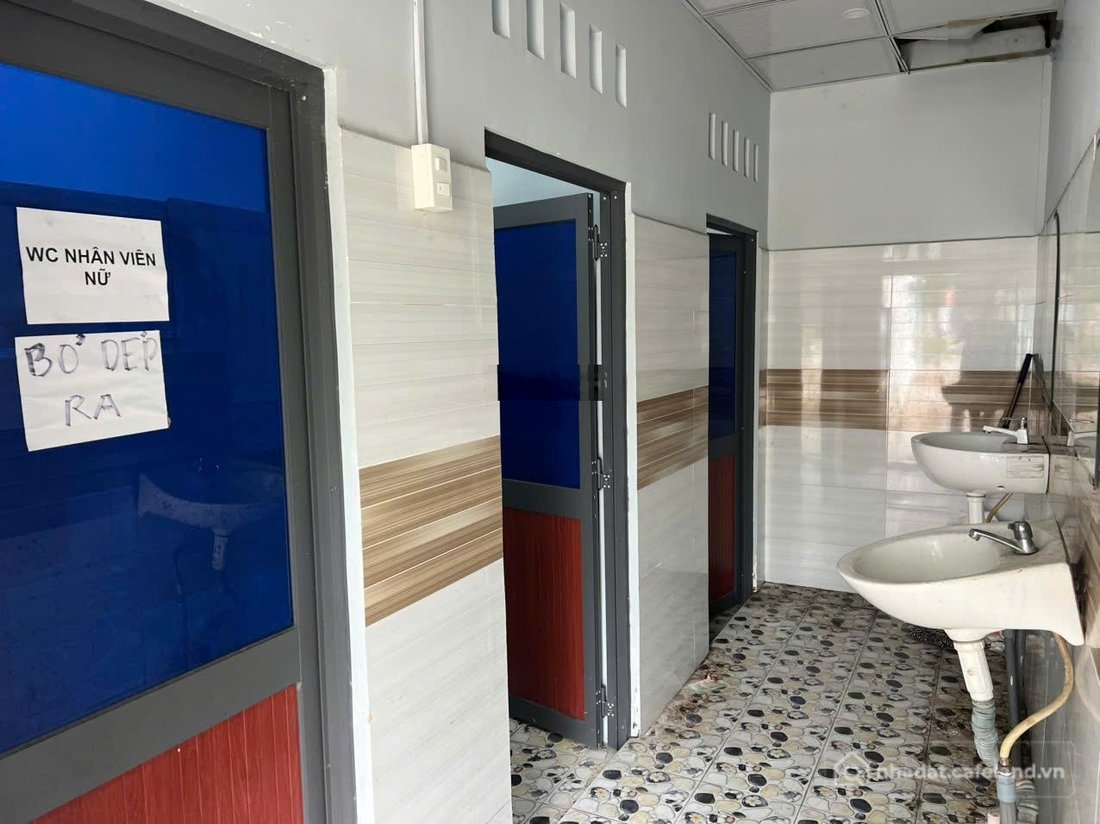 Văn phòng: Cho thuê mặt bằng mô hình công ty view sông rộng gần 500 m² đường Lê