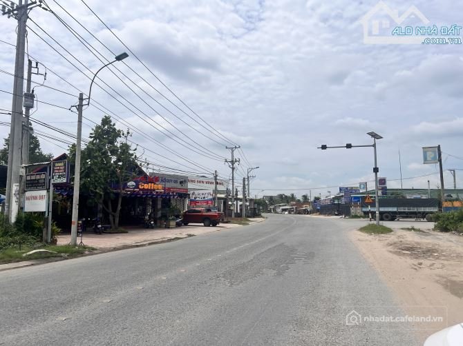 Bán đất nông, lâm nghiệp: Mặt tiền Phan Văn Đáng tp Vĩnh Long khu dân cư hiện hữ