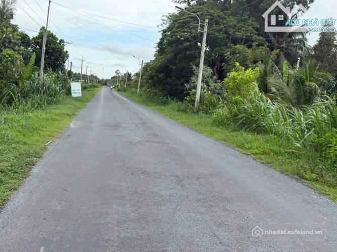 Bán đất nông, lâm nghiệp: Bán đất đường tỉnh 907 xã Trung Hiệp gần chợ Vũng Liêm
