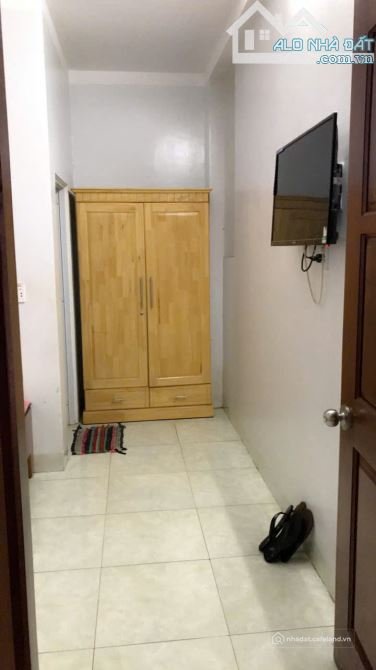 Bán nhà hàng - Khách sạn: NHÀ NGHỈ 6 TẦNG KHU MÊ TRÔ - 15 TỶ