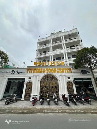 Cho thuê mặt bằng: Cho thuê nhà trệt 5 lầu 1 sân thượng mặt tiền đường Lê Bình,