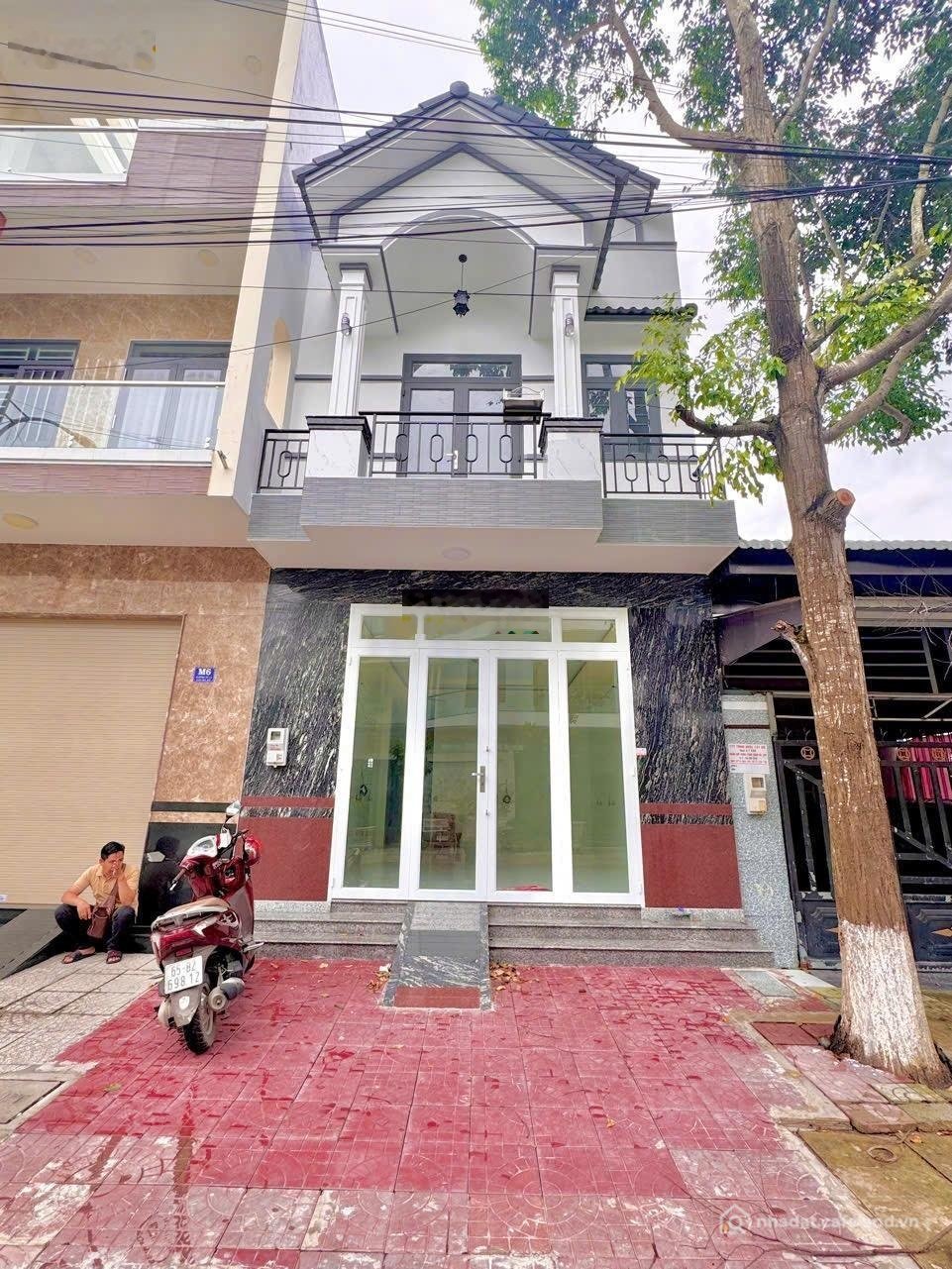 Cho thuê nhà riêng: Nhà riêng: Nhà đẹp (4 phòng ngủ) KDC Văn Hoá Tây Đô, Giáp Na