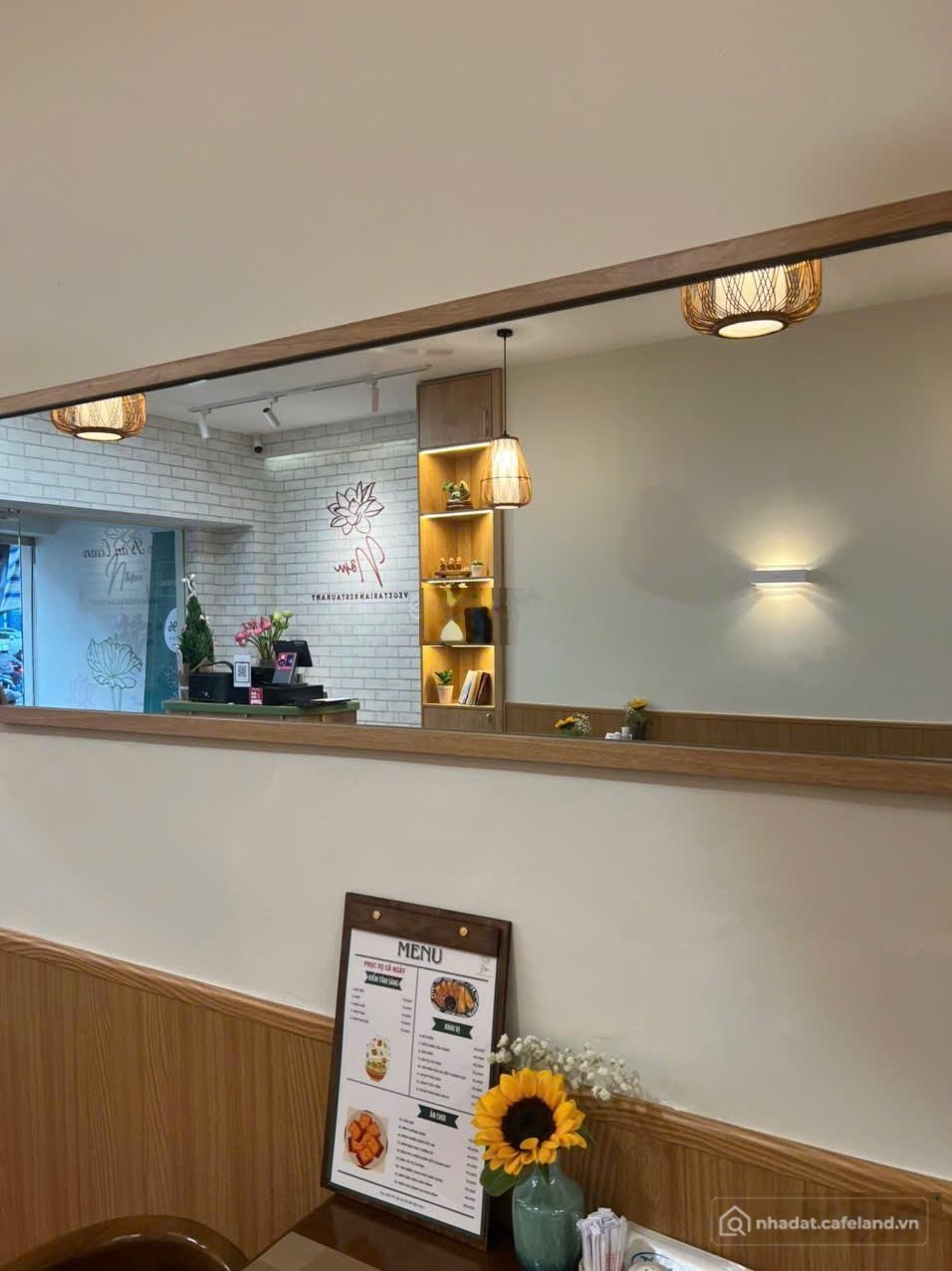 Cho thuê mặt bằng: Mặt bằng: Sang nhượng nhà hàng chay tâm huyết mặt tiền đường