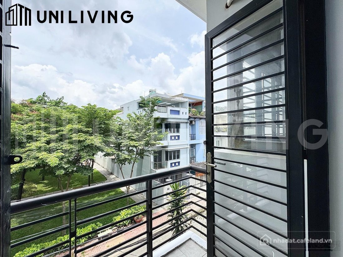 Cho thuê phòng trọ: Phòng trọ: Phòng studio full NT ban công siêu gần ĐH Luật và