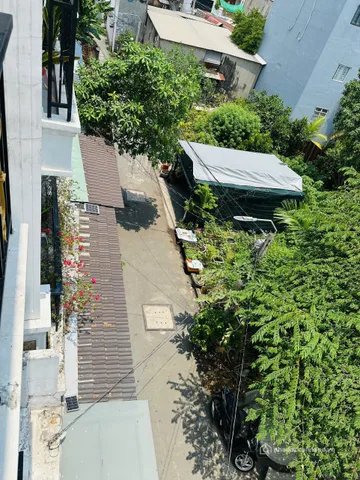 Cho thuê nhà riêng: Cho thuê Nhà 3 lầu 64m2 giá 14 triệu hẻm xe hơi gần đường Hi
