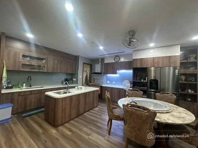 Bán căn hộ Mini, Dịch vụ: Bán Tòa nhà - Building 197.2m2 có sẵn 197.2 m2 thổ cư