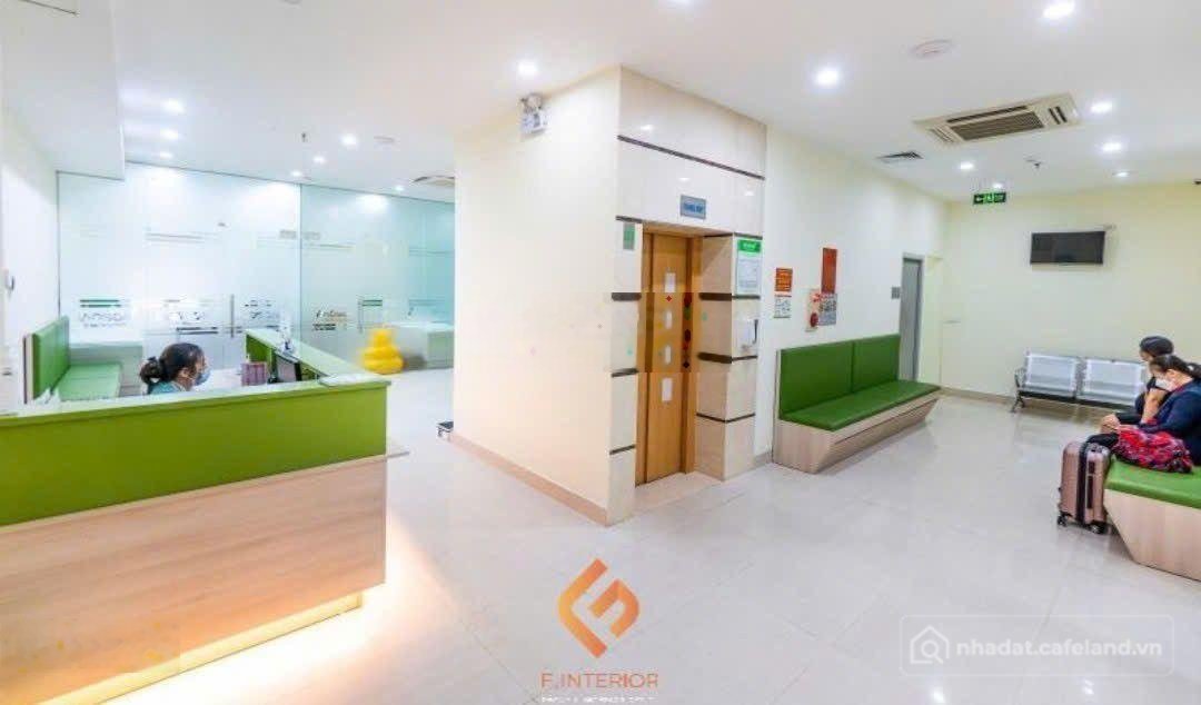 Cho thuê mặt bằng: Mặt bằng: Toà 4 sàn Di Trạch diện tích lớn, giá thương lượng