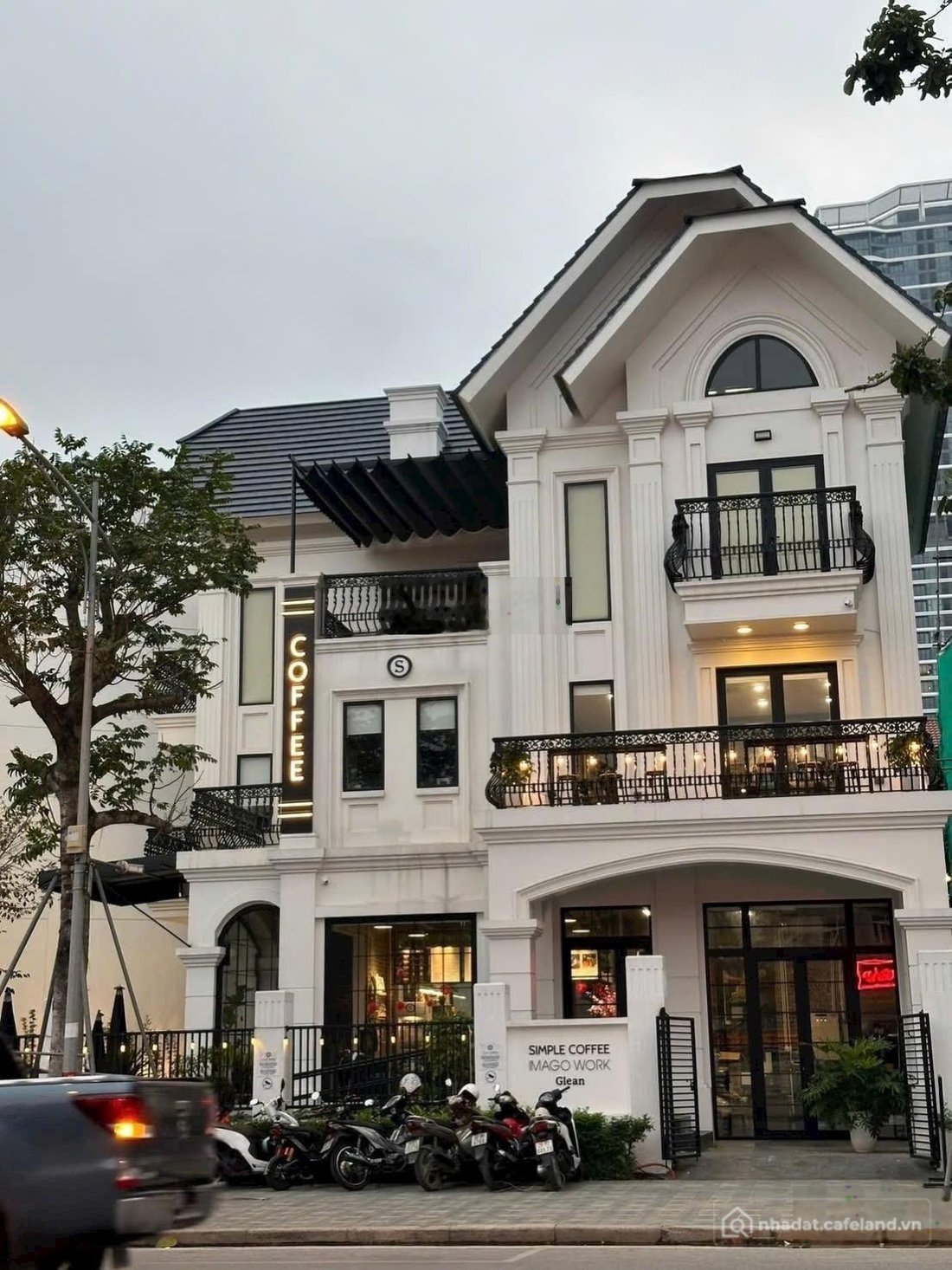 Cho thuê nhà riêng: Nhà riêng: Cho thuê nhà mặt phố Nguyễn Thị Định, DT 220m²x 3