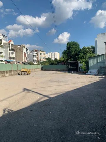 Cho thuê đất: Mặt Bằng Đất 1000m2 giá 18 triệu có văn phòng 50m hẻm xe tải 5 tấn