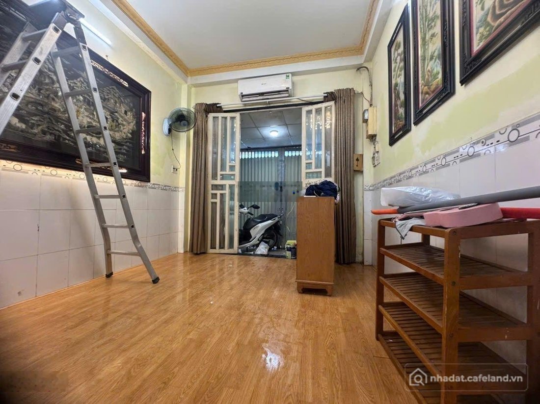 Cho thuê nhà riêng: Cho thuê nhà riêng: Nhà riêng: Nhà chính chủ cho thuê quận T