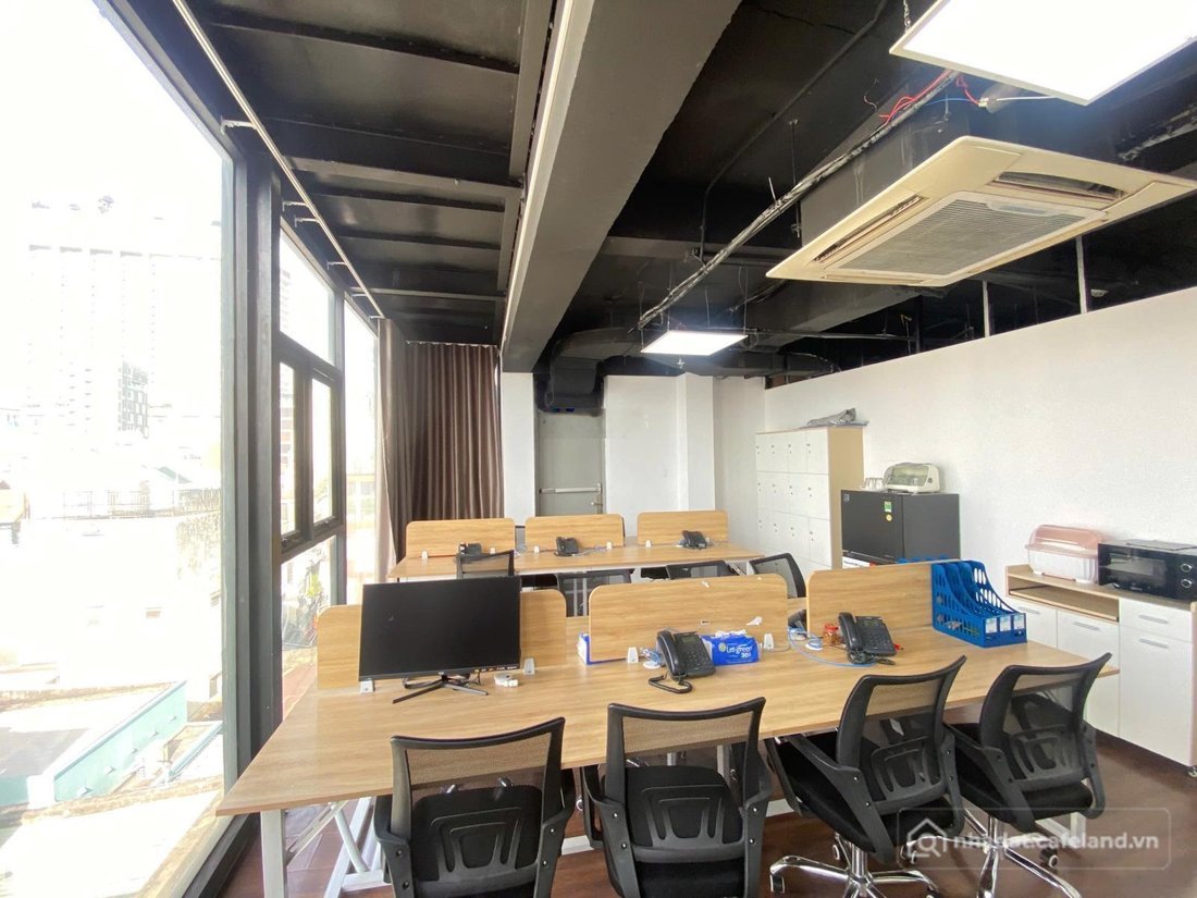 Cho thuê văn phòng: Văn phòng: Cho thuê VP Hoàng Sa Q3, 154m2, full fitout, sàn