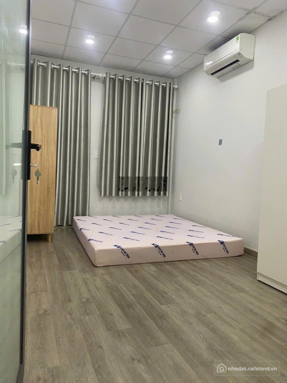 Cho thuê nhà riêng: Cho thuê nhà riêng: Nhà riêng: Nhà đường Nguyễn Trãi, Nội th